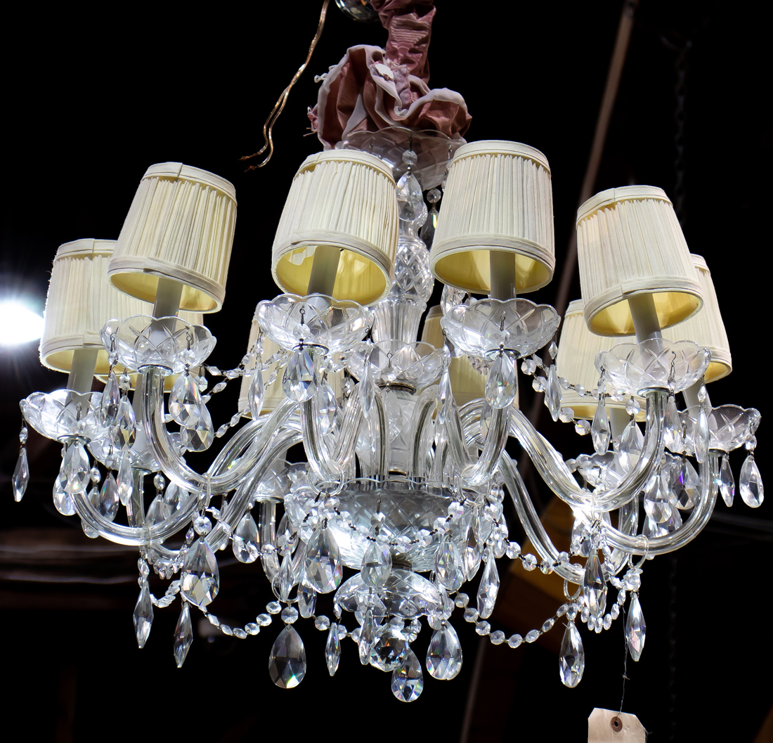A FRENCH TEN LIGHT CRYSTAL CHANDELIER 3a3b67