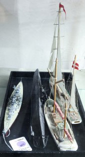 (LOT OF 4) SMALL MODEL BOATS (lot of