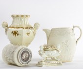(LOT OF 4) WEDGWOOD CREAMWARE URN AND