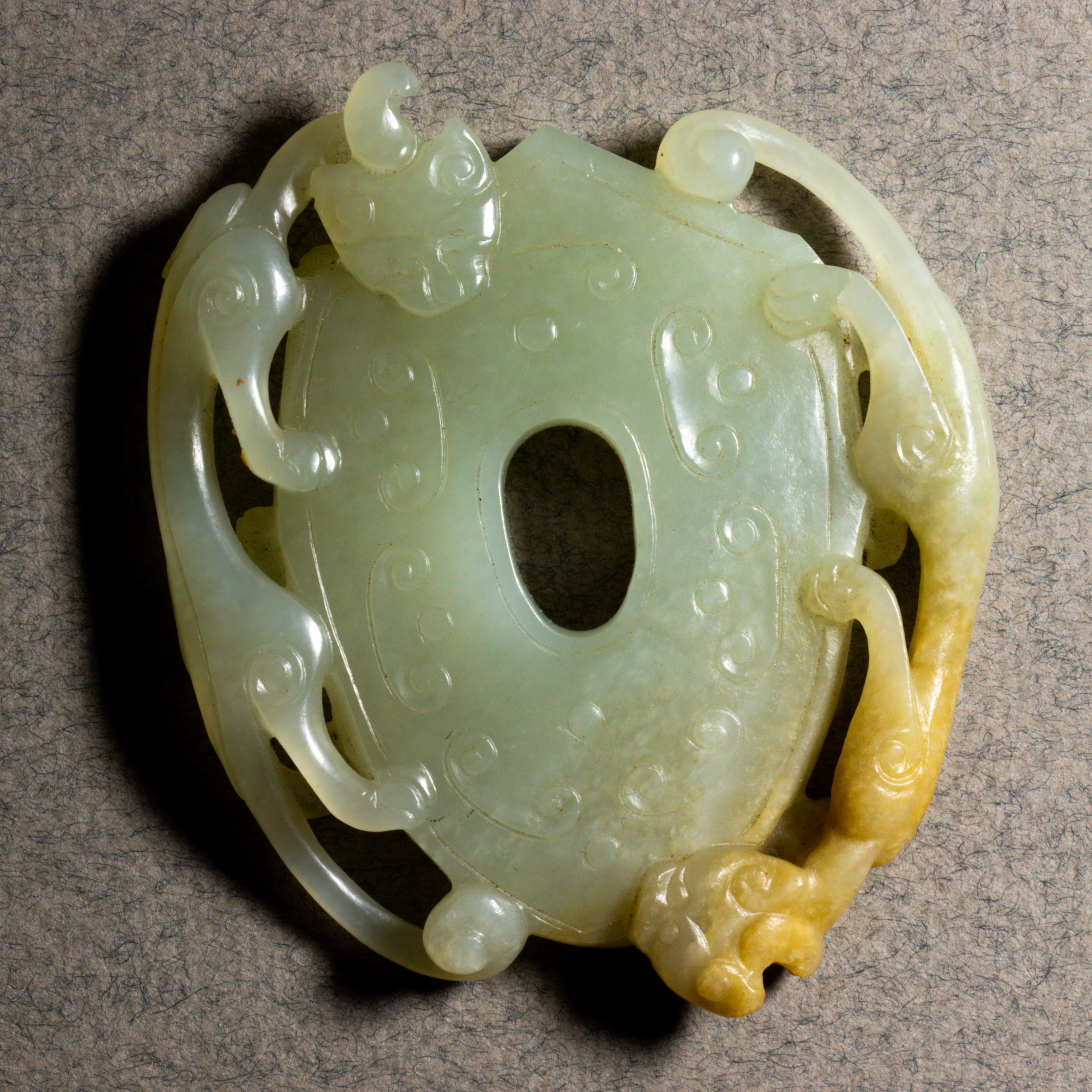 CHINESE ARCHAISTIC CELADON JADE 3a5dfb