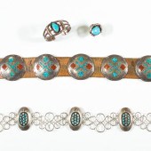 A GROUP OF TURQUOISE AND SILVER JEWELRY,