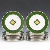 16 CLEVELAND CLINIC DINNER PLATES 10½