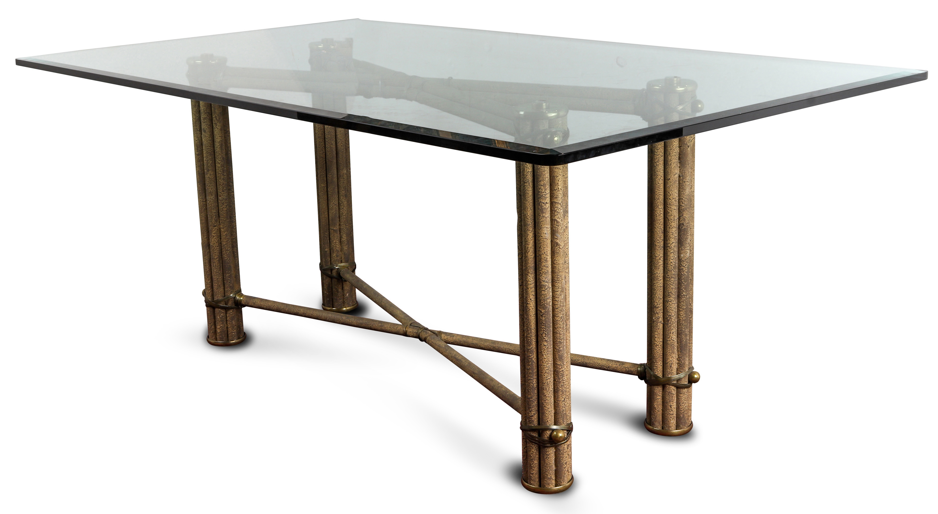 A CONTEMPORARY DINING TABLE HAVING 3a4f6a