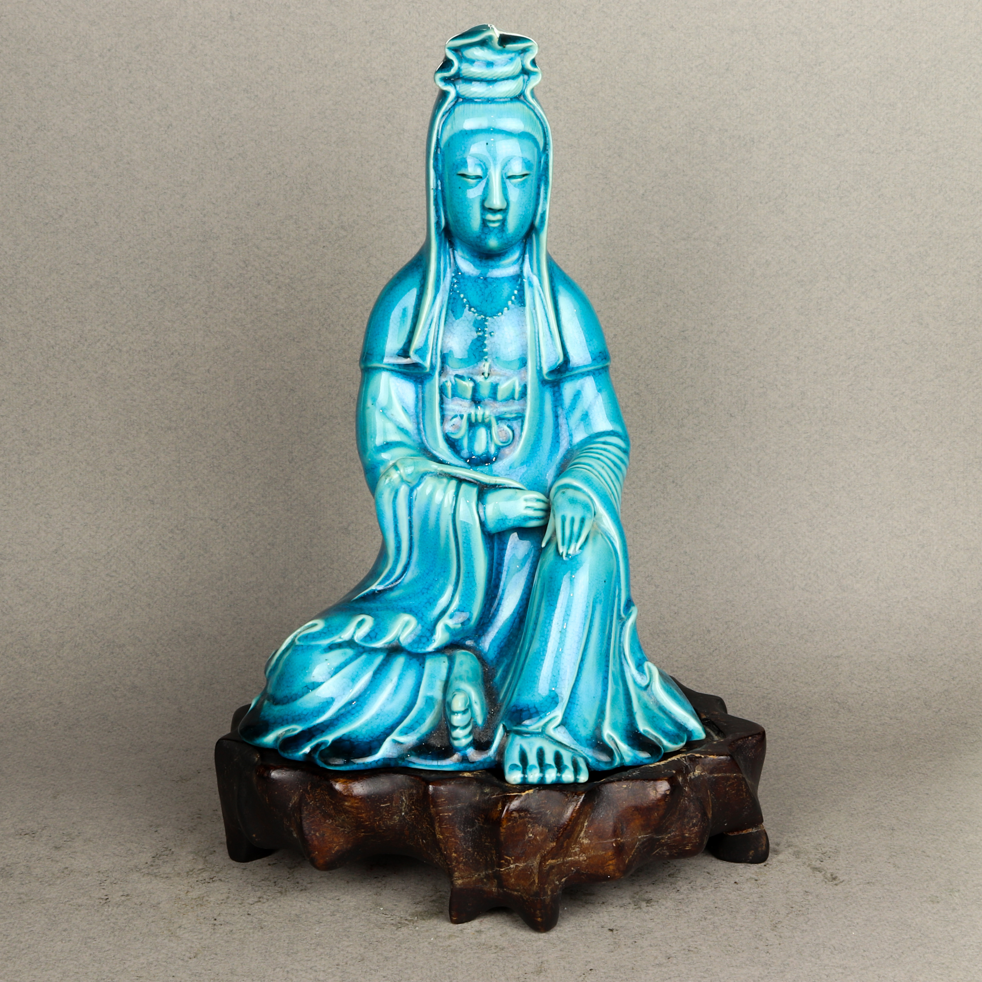 CHINESE TURQUOISE GLAZED GUANYIN 3a5056