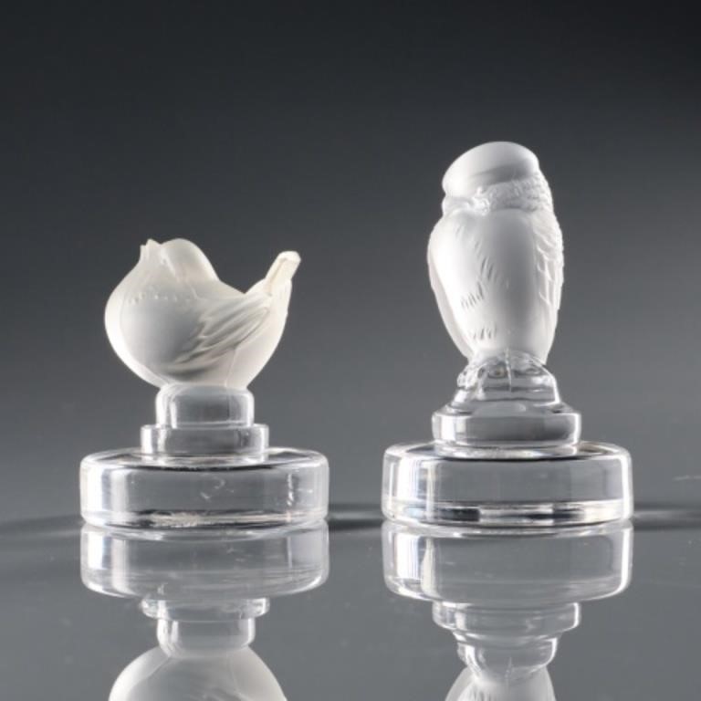 TWO LALIQUE FROSTED BIRD FIGURINESTwo 3a884f