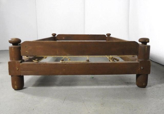 TRUNDLE ROPE BED CA 1830A large 3a8fc2