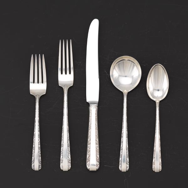 TOWLE FLATWARE SERVICE FOR FOUR,