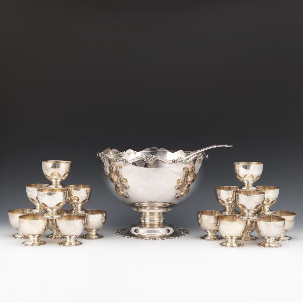 SILVER PLATED PUNCH BOWL WITH GLASS 3a79d8