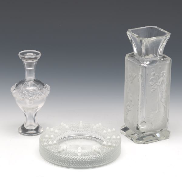 TWO LALIQUE CRYSTAL TABLE OBJECTS 3a7be0