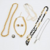 Small Quantity Of Various Costume Jewellery