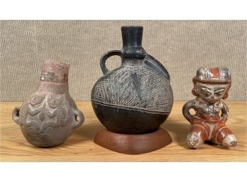 Three Mesoamerican pottery items  3ab778