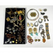 Large Lot of Vintage Costume Jewelry.