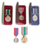 A LOT OF FOUR BRITISH MEDALS EII 3add87