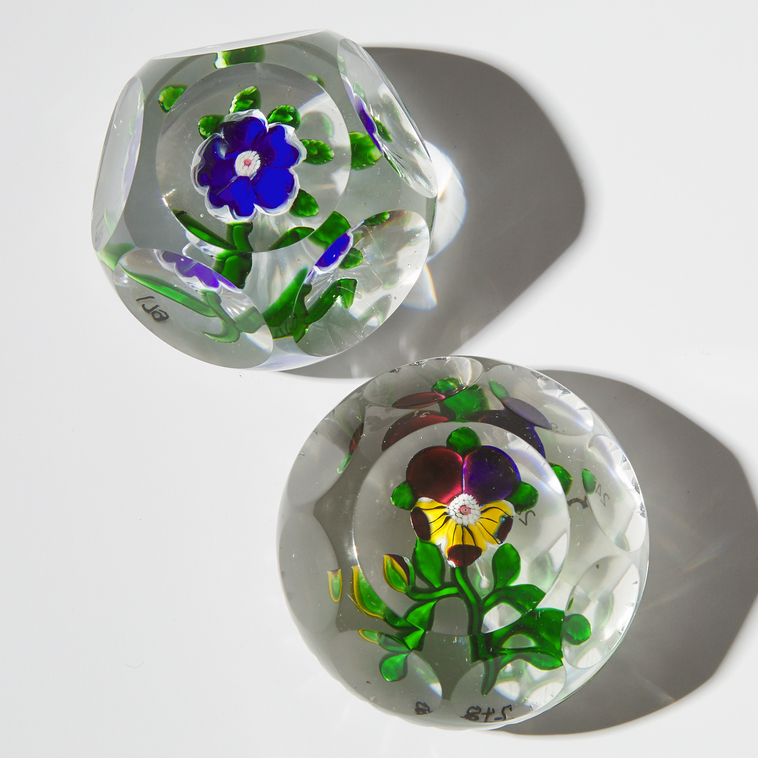 Baccarat Pansy and Blue Primrose 3ac154