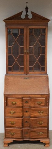 CHIPPENDALE STYLE MAHOGANY BLOCK FRONT