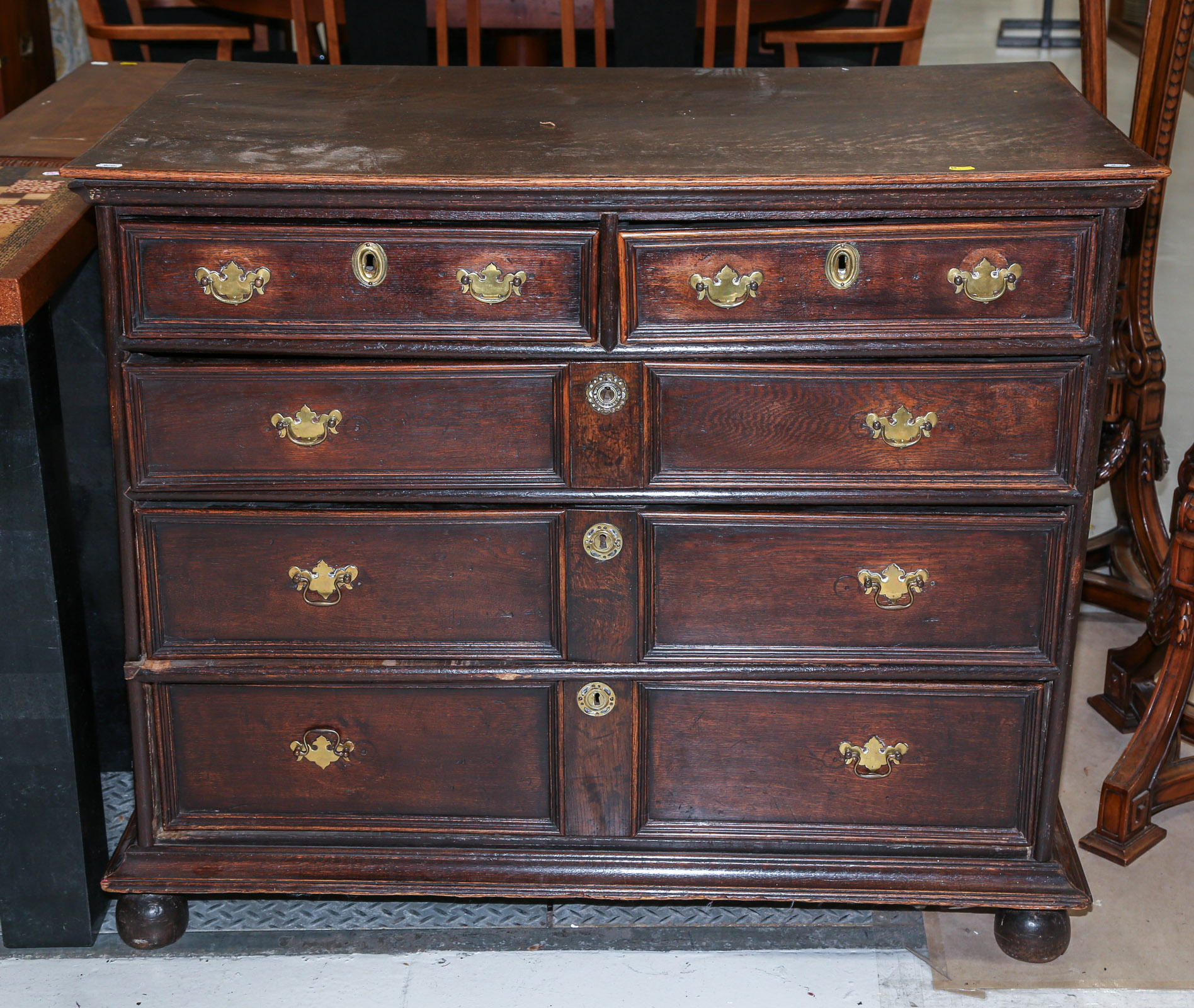WILLIAM MARY STYLE OAK CHEST 3b24a3