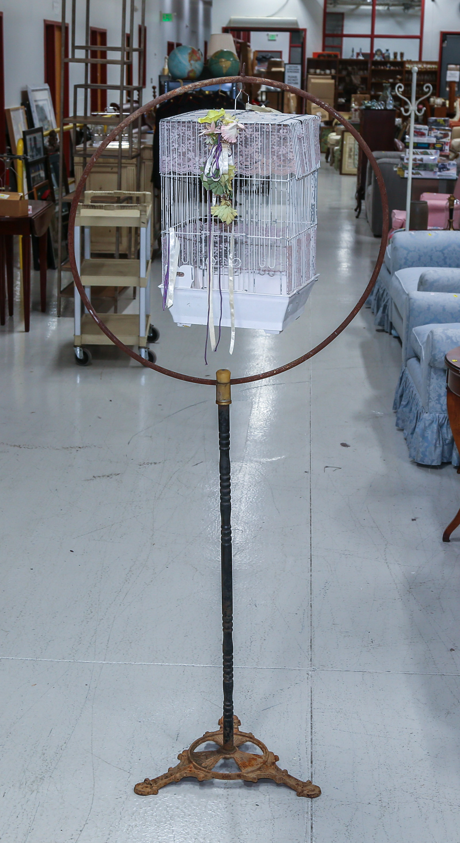 BIRDCAGE WITH ART DECO IRON STAND 3b25fa