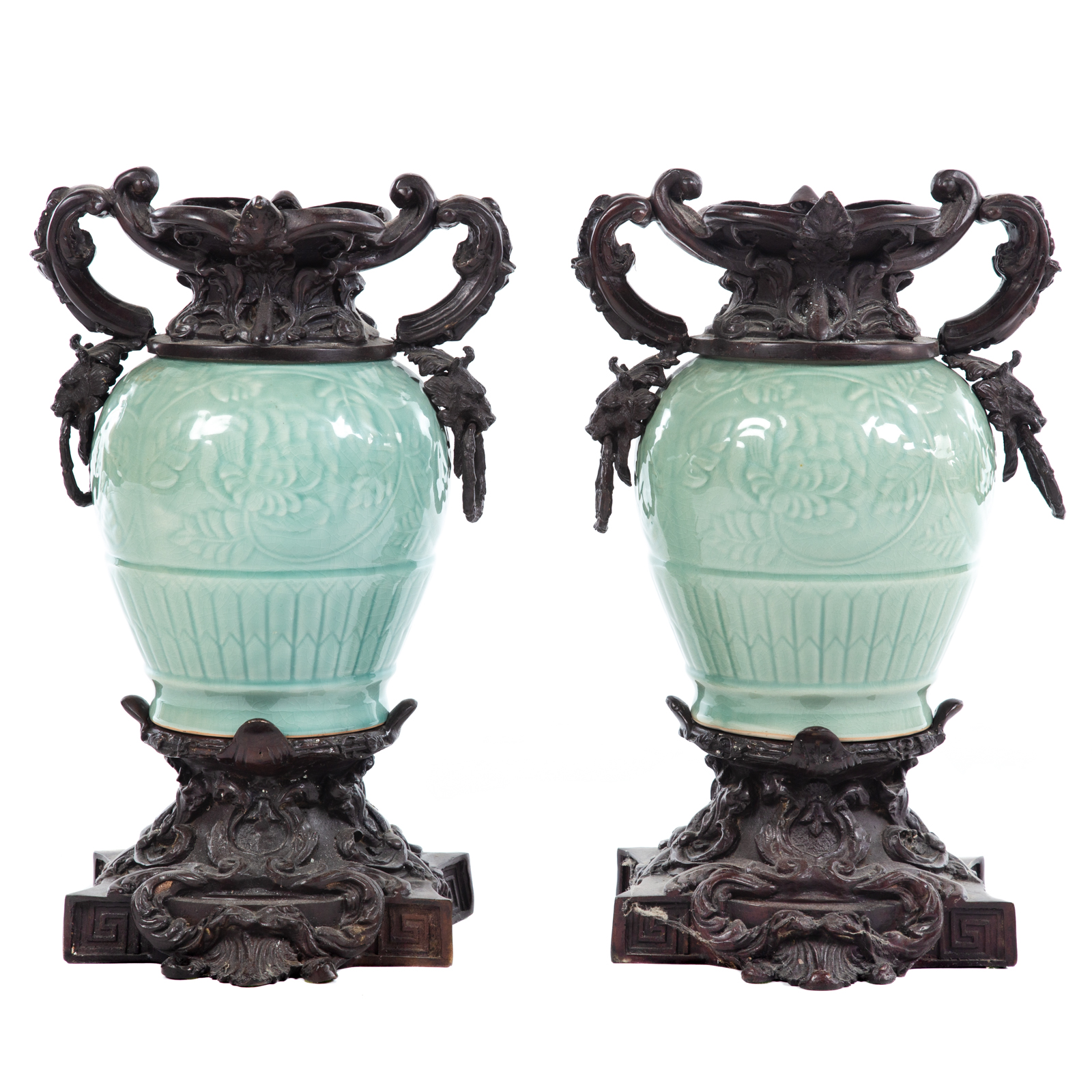 A PAIR OF CHINESE GREEN CELADON 3b297a