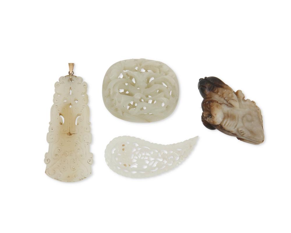 A GROUP OF FOUR CARVED JADE DECORATIONSA 3b2e19
