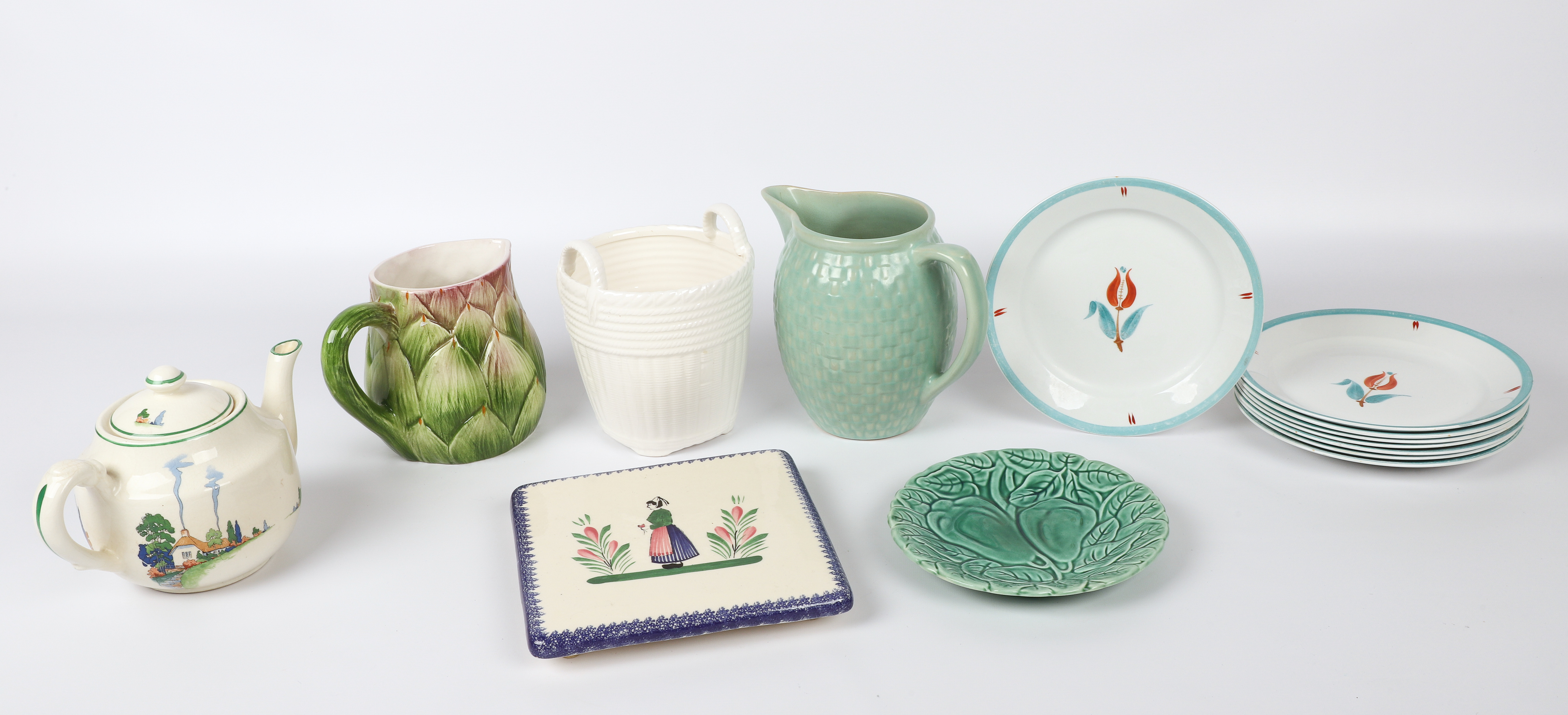 Pottery Table Items and Tiffany 3b113e