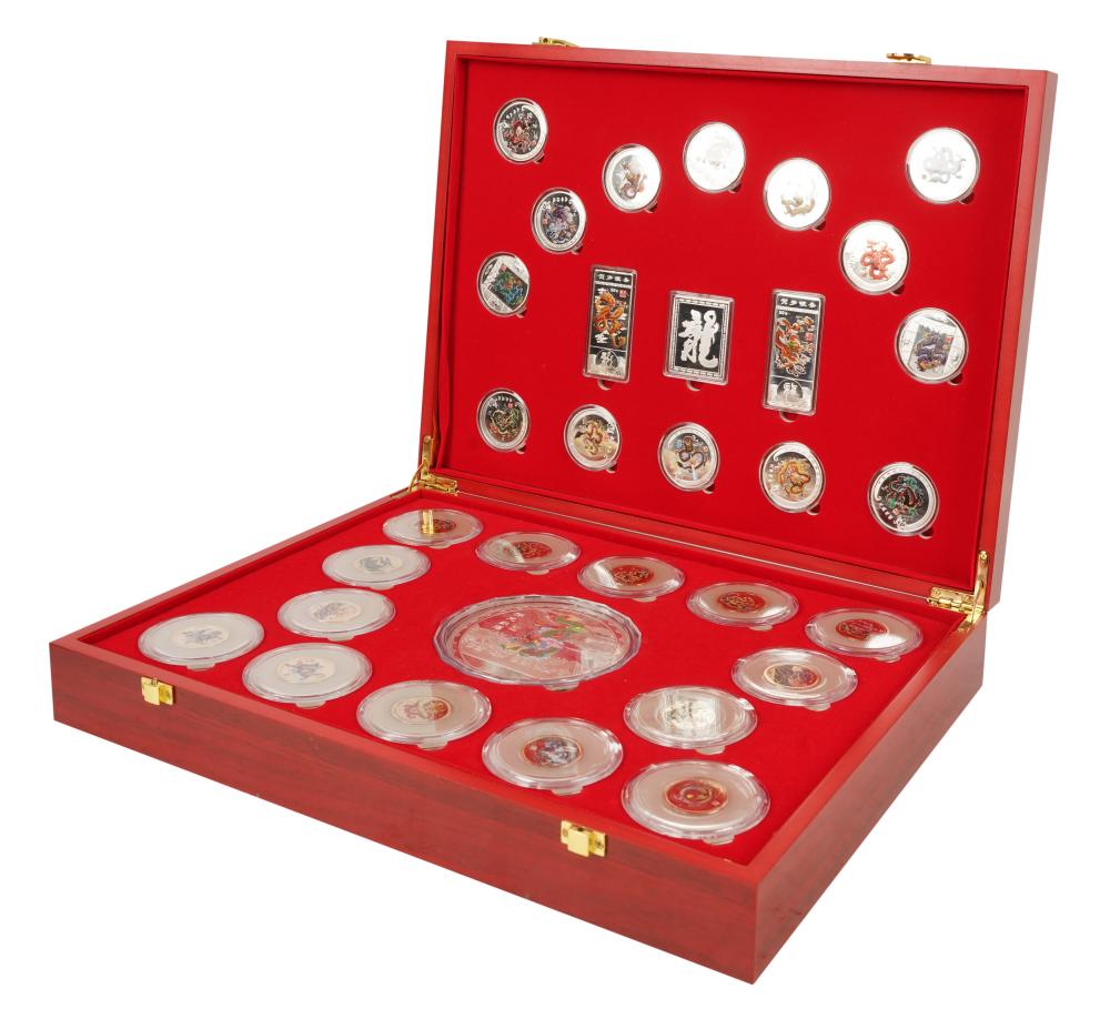 SET OF CHINESE COINS IN CASESet 3b56da