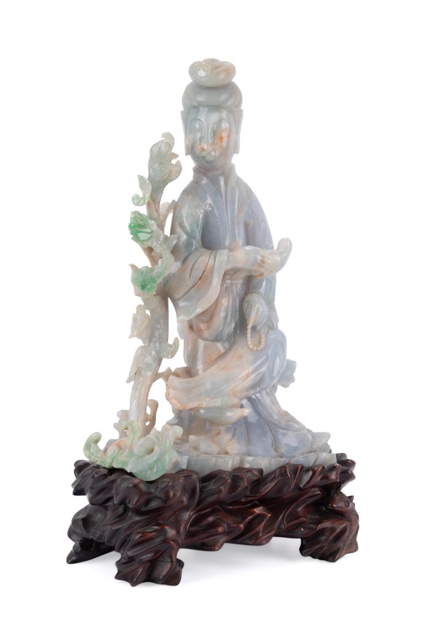 CHINESE CARVED JADEITE SEATED QUANYIN 3b4110