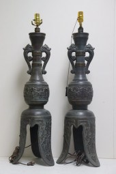 A PAIR OF PATINATED BRONZE   3b728d