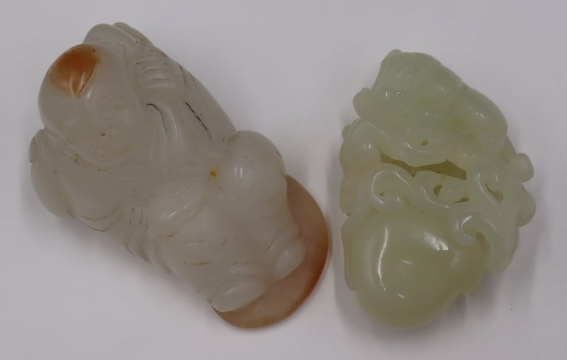  2 CHINESE JADE CARVINGS Includes 3b7315