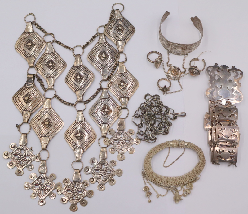 JEWELRY ASSORTED GROUPING OF ENGLISH 3b7d67