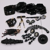 JEWELRY ASSORTED FRENCH JET GLASS 3b7d6a