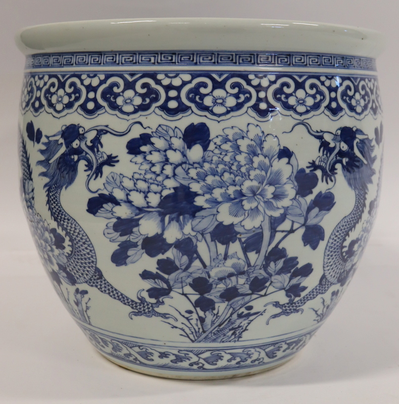 18TH 19TH C CHINESE BLUE AND WHITE 3b81b5