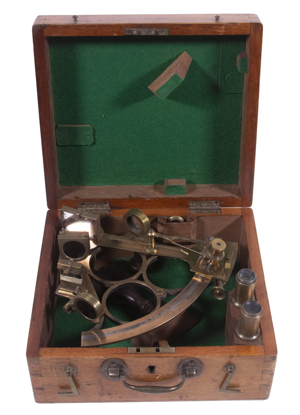 CASED SEXTANT SIGNED W BATTY  3b66be