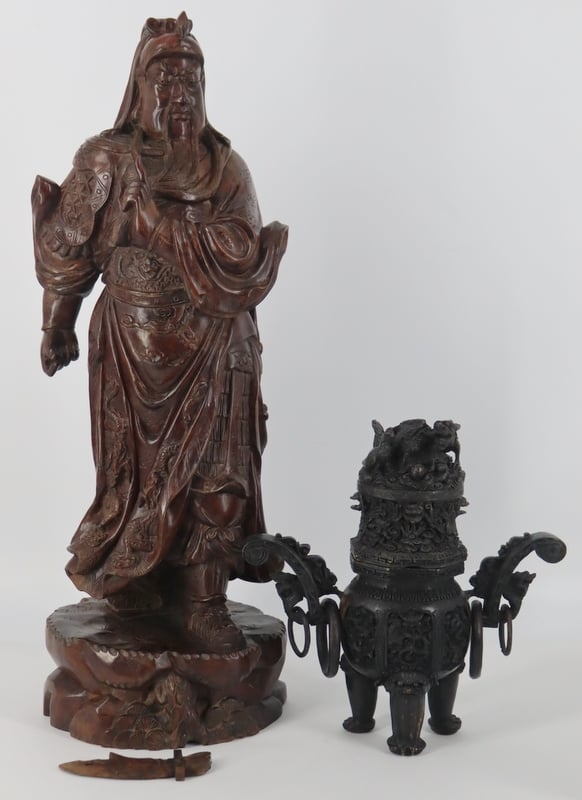 CARVED CHINESE STANDING FIGURE 3b96ec