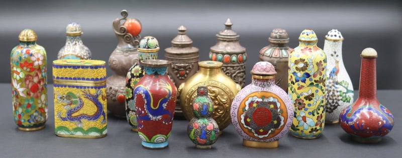 ASIAN CLOISONNE AND SILVER SNUFF 3b9703