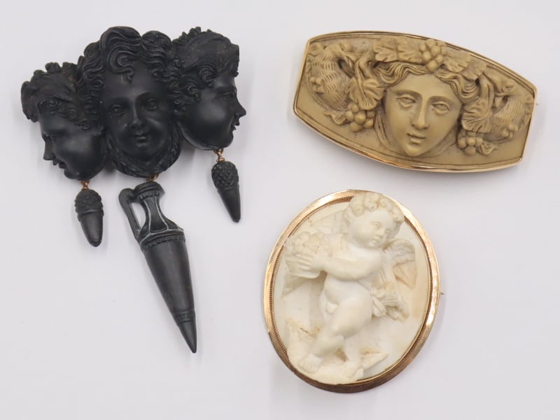 JEWELRY 3 HIGH RELIEF CARVED 3b9f75