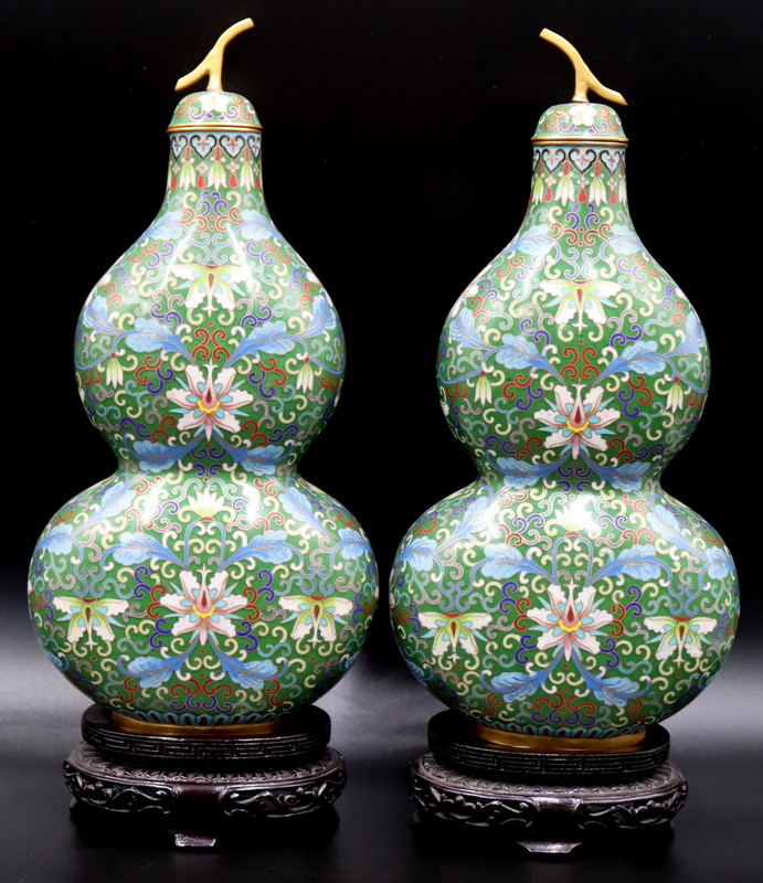 PAIR OF CHINESE CLOISONNE LIDDED 3ba57e