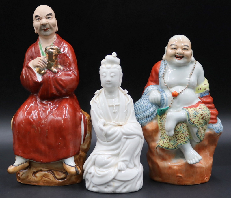  3 CHINESE SEATED FIGURES Includes 3b8d46