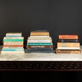 MISCELLANEOUS GROUP OF BOOKS ON CERAMICSApproximately