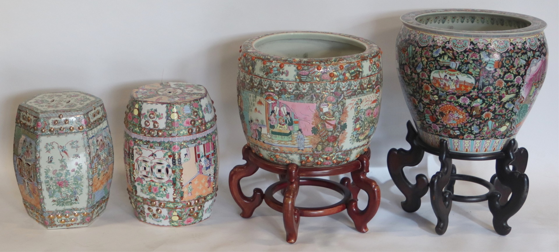 GROUPING OF ASIAN ENAMEL DECORATED 3baf56
