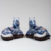 PAIR OF CHINESE BLUE GROUND PORCELAIN