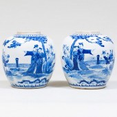 PAIR OF CHINESE BLUE AND WHITE PORCELAIN
