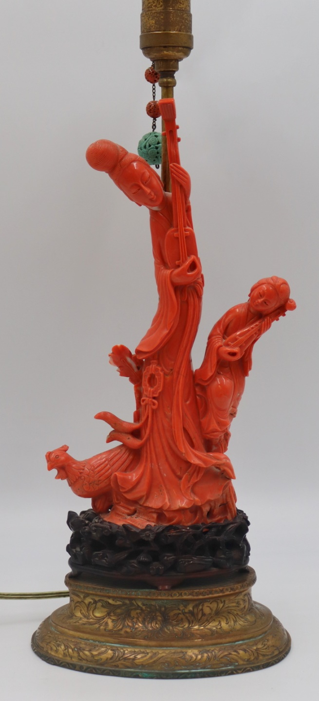 CARVED SALMON CORAL FIGURAL GROUPING  3be295