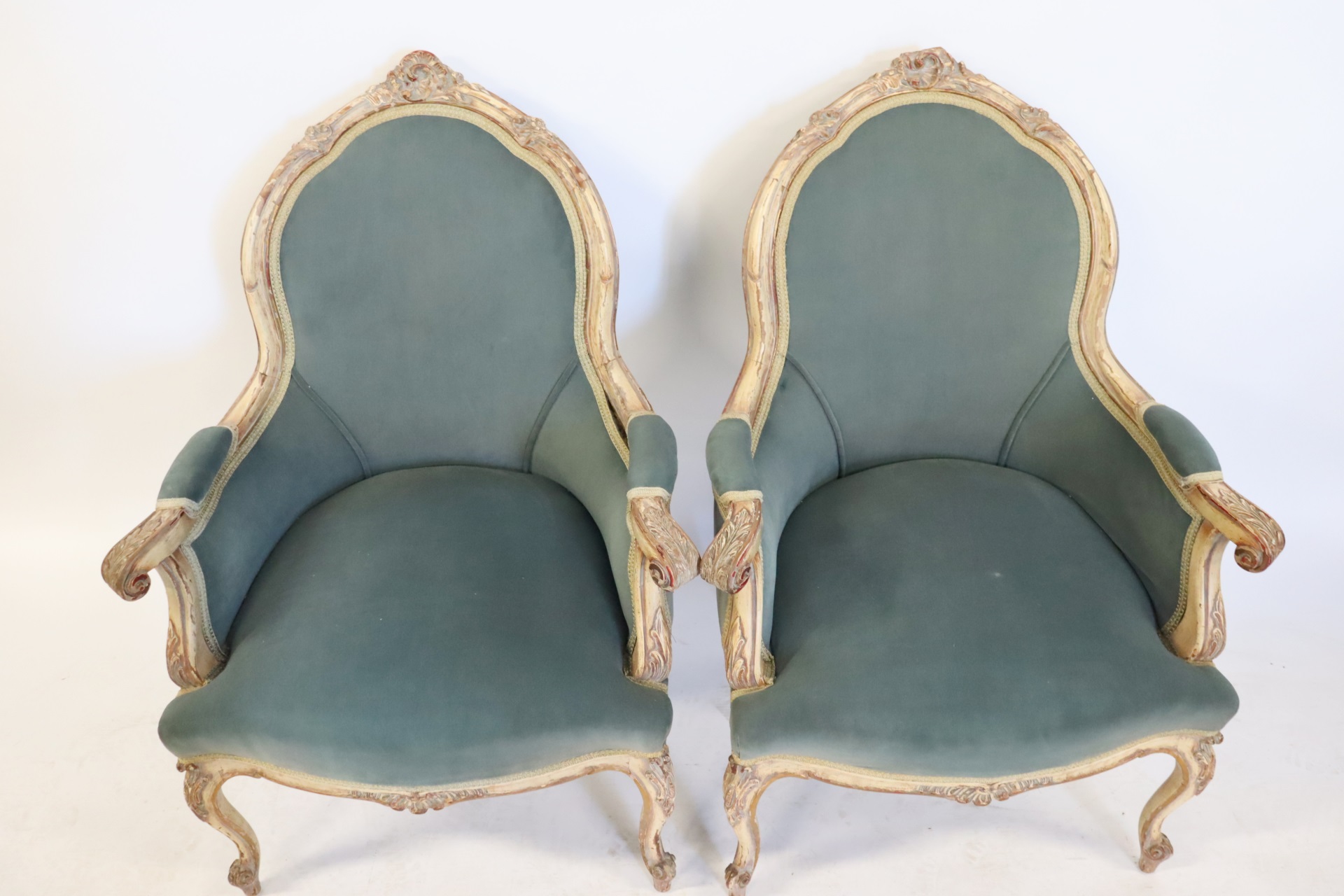 PAIR OF LOUIS XV STYLE CARVED  3be499