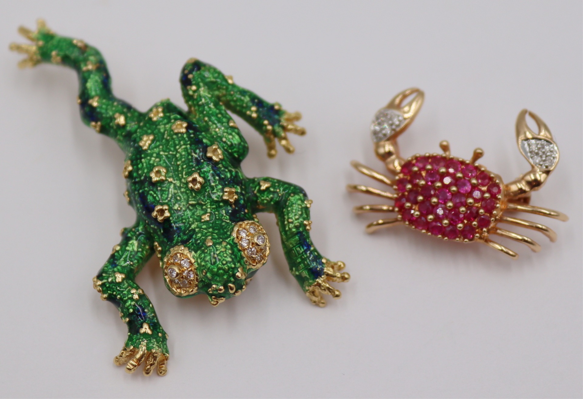 JEWELRY GOLD FIGURAL BROOCHES  3be5fc
