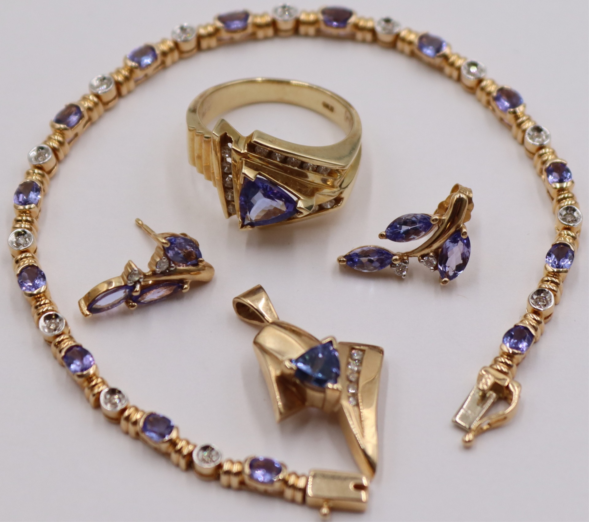 JEWELRY 14KT GOLD AND TANZANITE 3bd50a