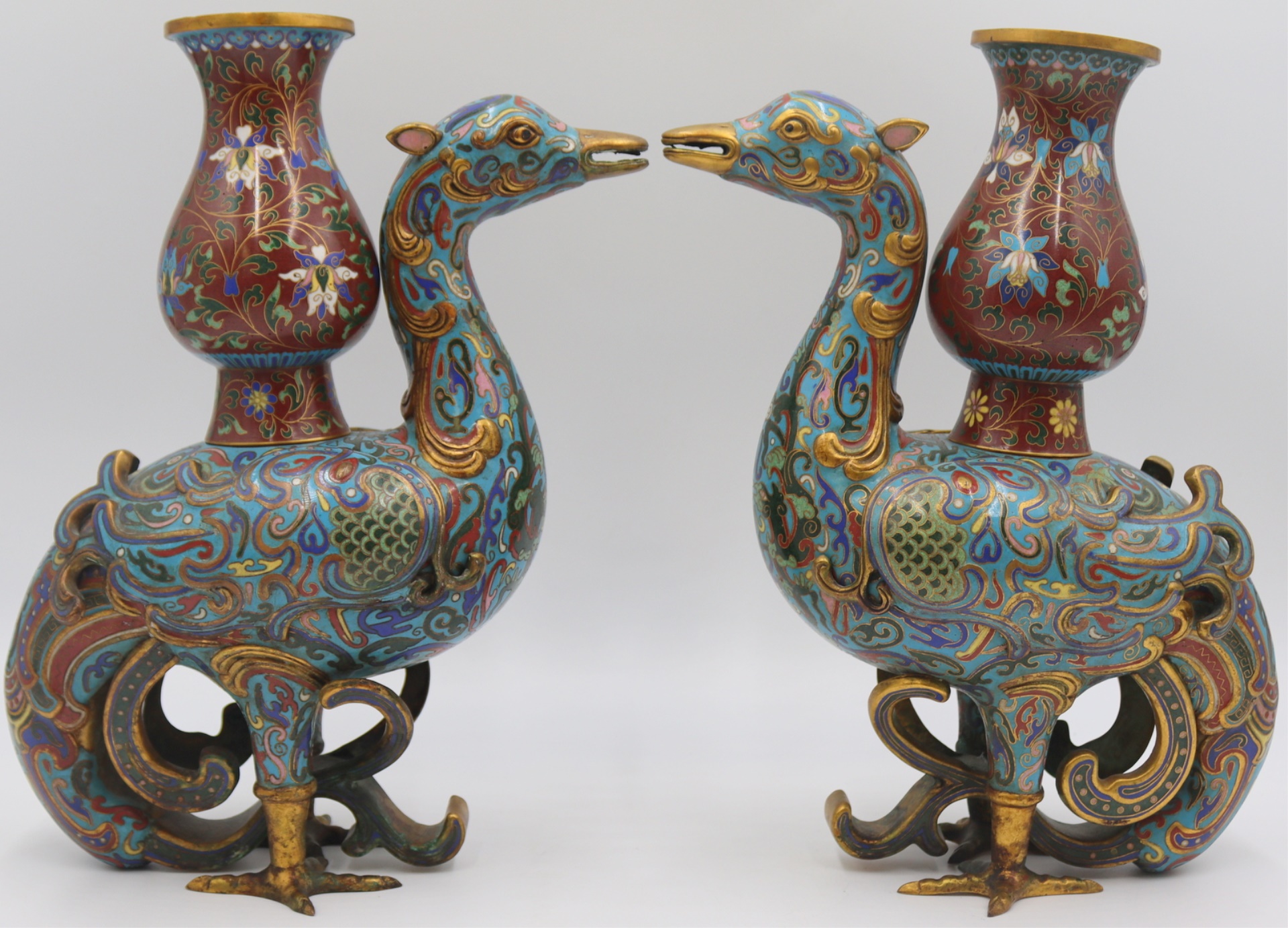 PAIR OF CHINESE CLOISONNE ARCHAIC 3bde82