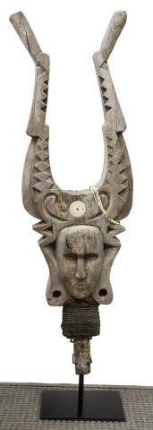 LARGE AFRICAN TRIBAL CARVED FIGURAL 3c1e1b