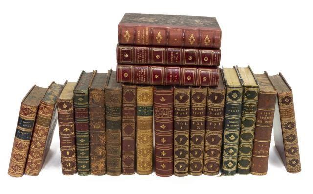  19 LIBRARY SHELF BOOKS LEATHER  3c0301