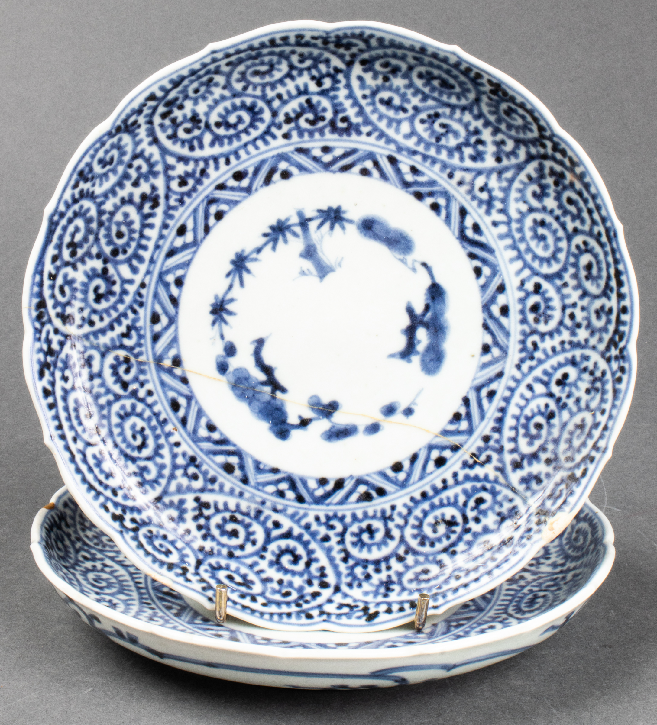 JAPANESE BLUE AND WHITE DISHES  3c3a9c