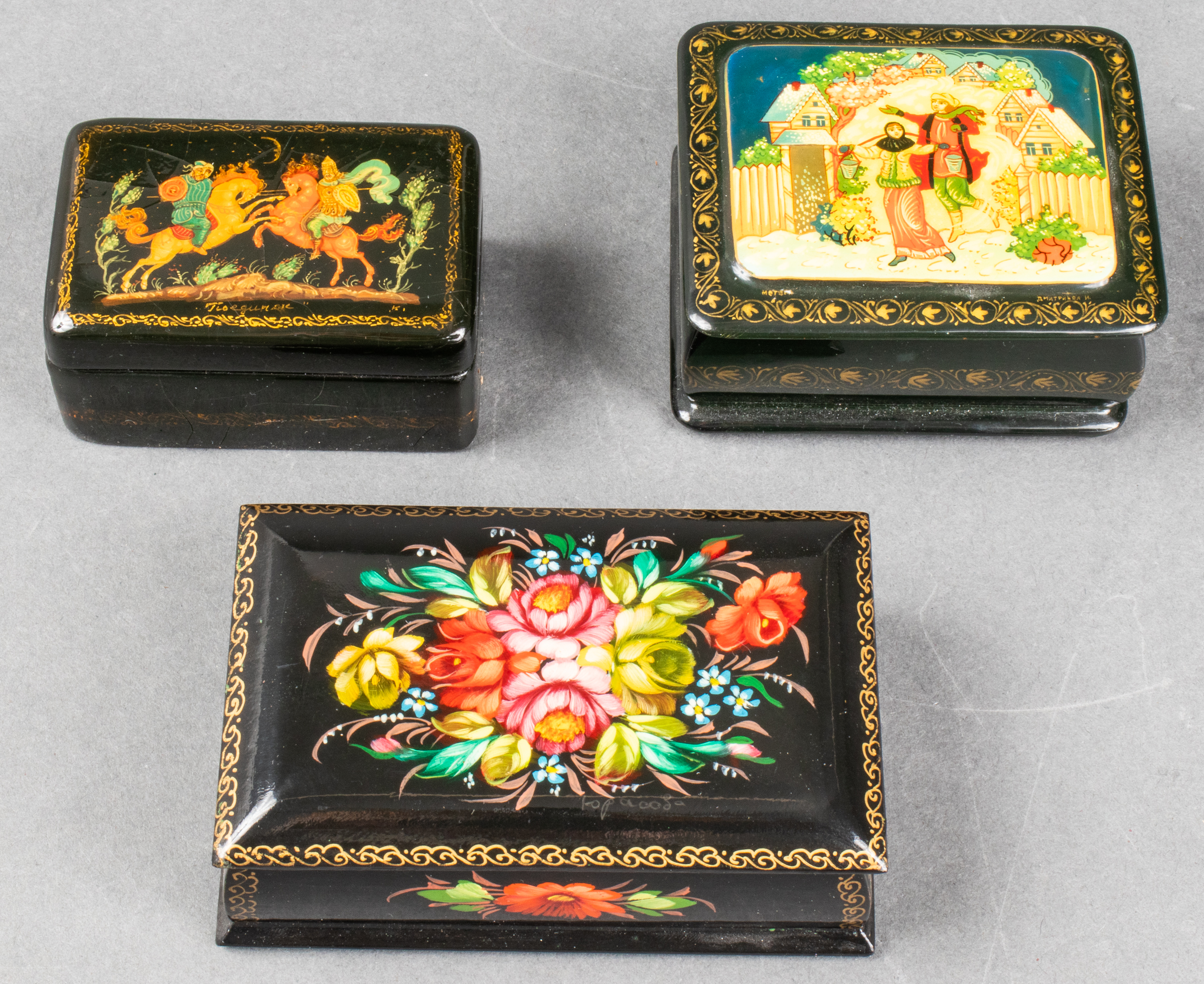 RUSSIAN LACQUERED TRINKET BOXES  3c3bb5